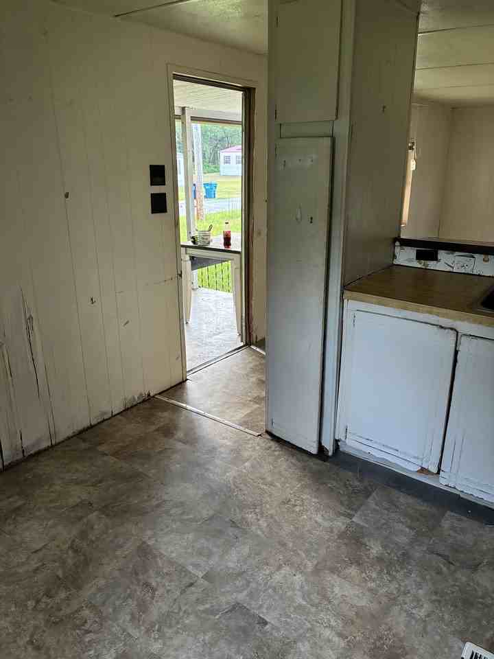805 Peters St #10 - Photo 6 of 26