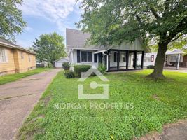 featured image of 220 W 38th St