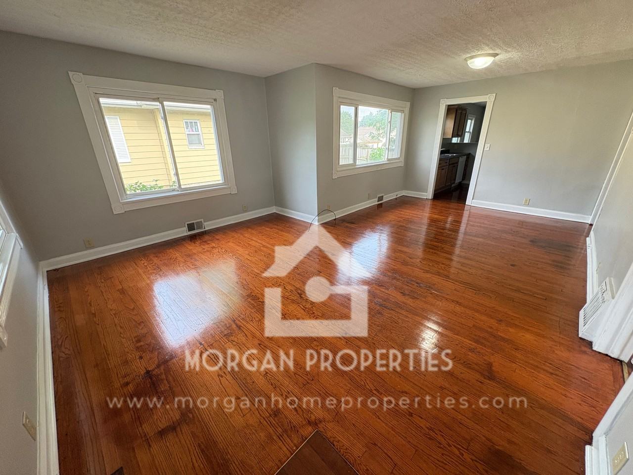 220 W 38th St - Photo 2 of 8