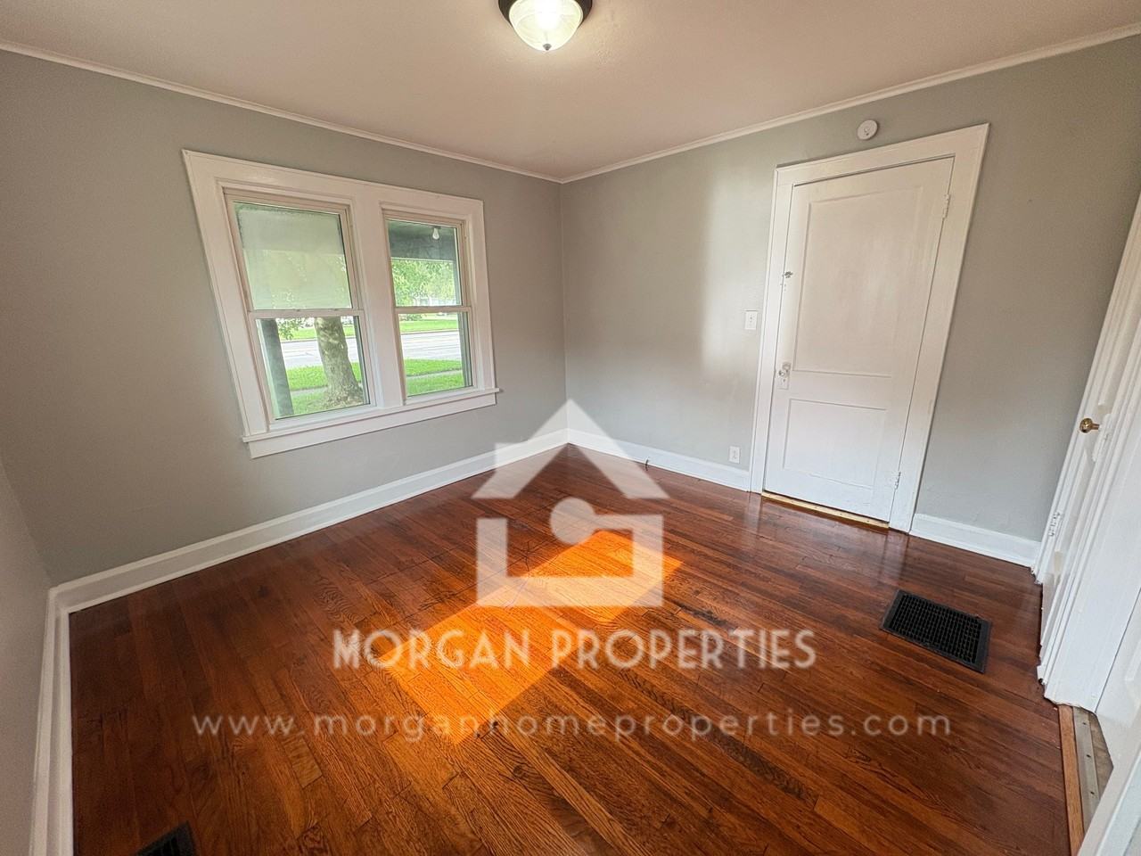 220 W 38th St - Photo 7 of 8