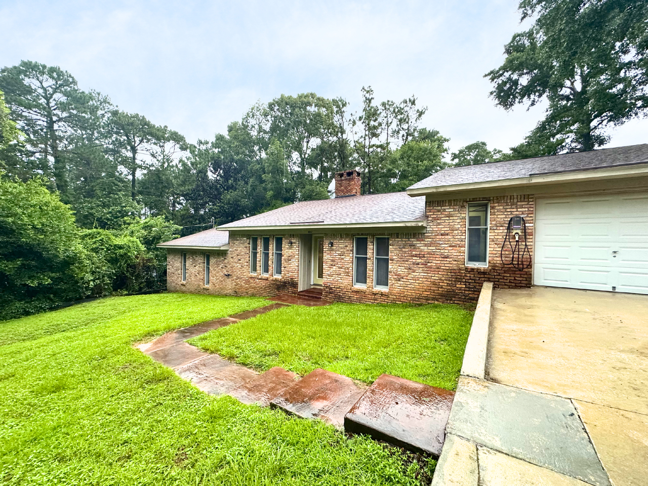 662 Ridgewood Dr - Photo 3 of 30