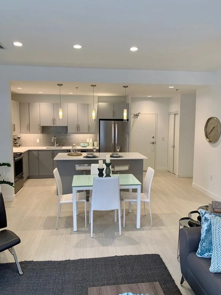 93 Nassau Street North #202 - Photo 2 of 8