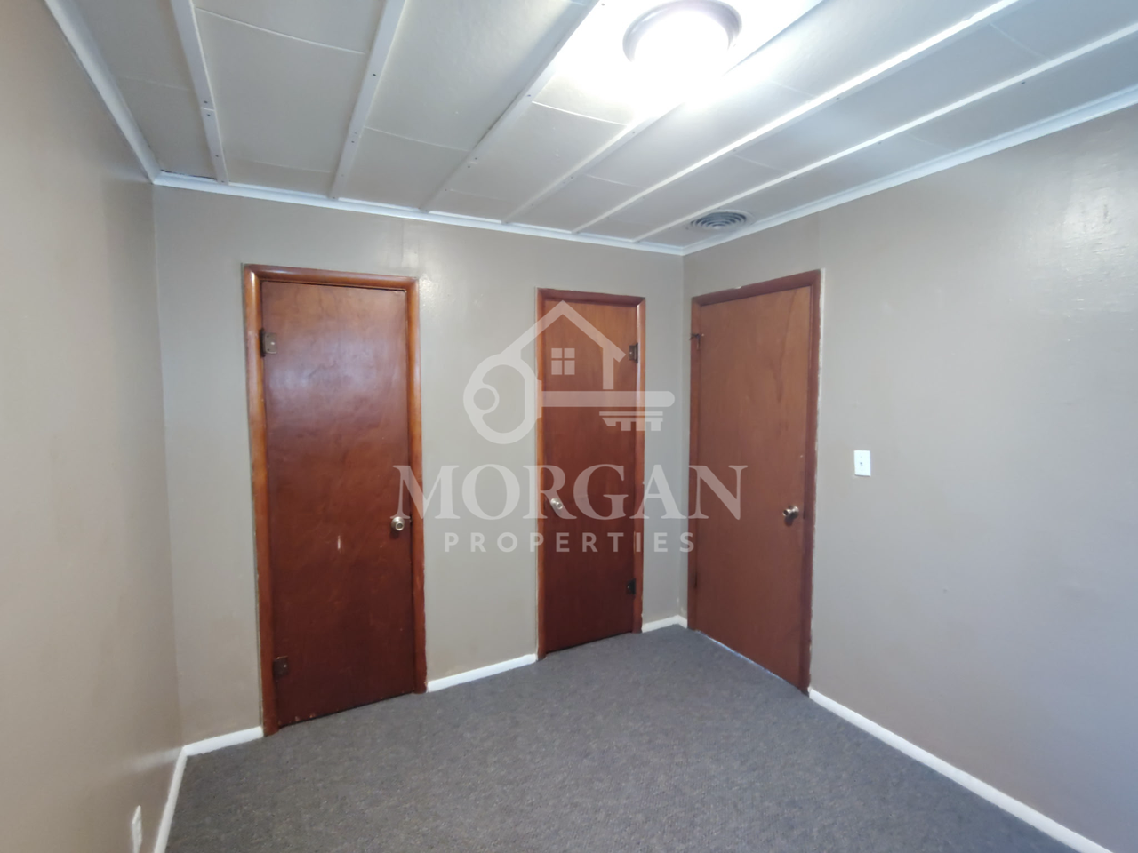 1326 1/2 E 35th St - Photo 5 of 6
