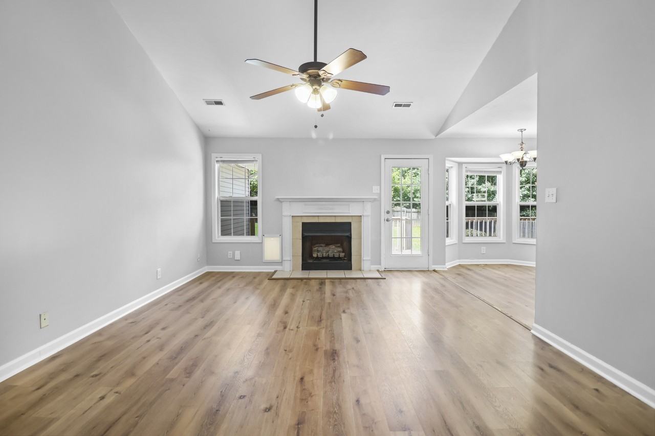 1644 Cedar Springs Cir #1 - Photo 4 of 27
