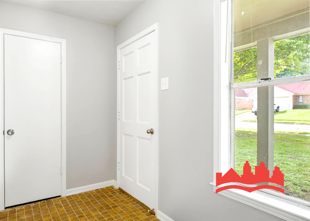 5217 Bruton Ave - Photo 6 of 40