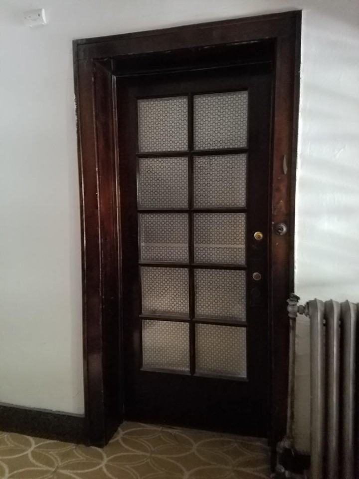 2528 N. Maryland Ave. (The Versailles) - Photo 3 of 44
