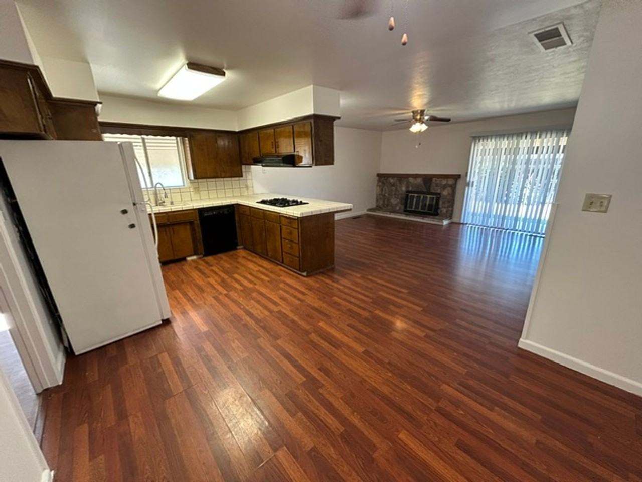 2704 W Whitendale Ave - Photo 7 of 13