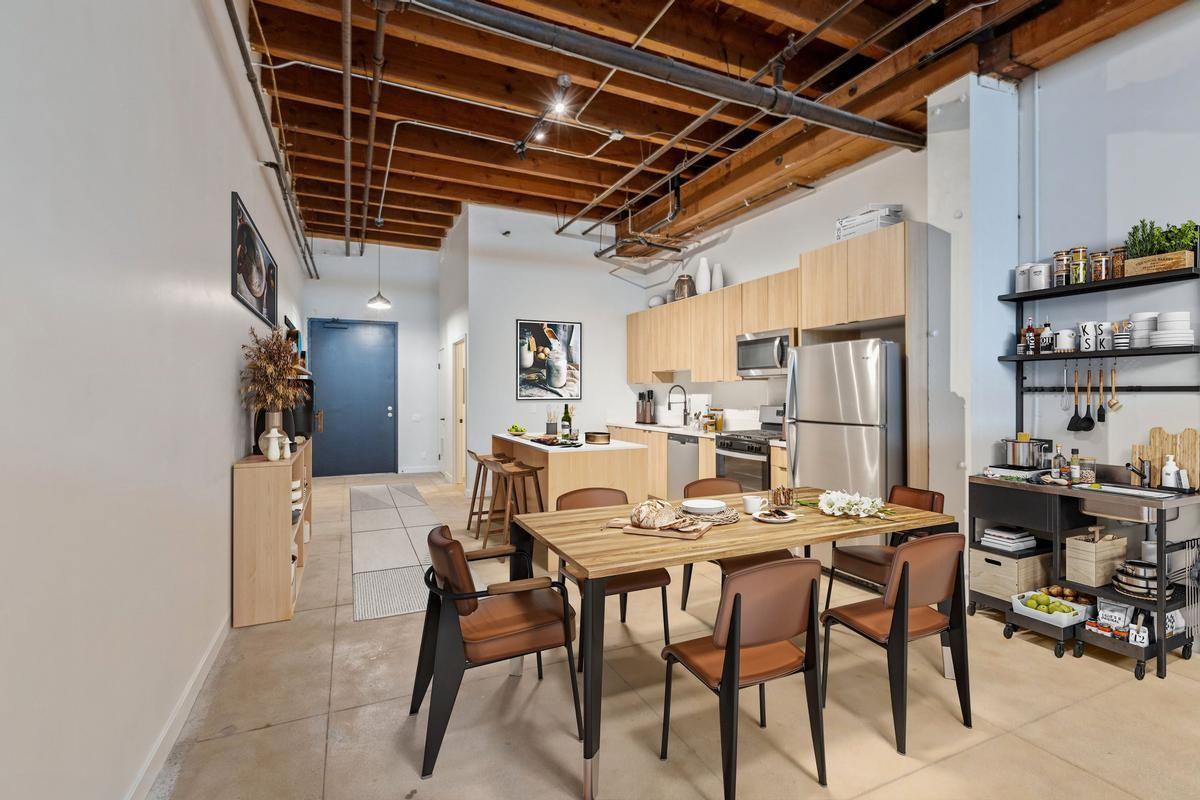 2349 S Santa Fe Ave - Photo 2 of 17