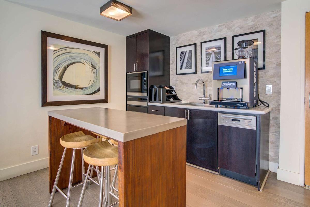 88 Howard St - Photo 3 of 25