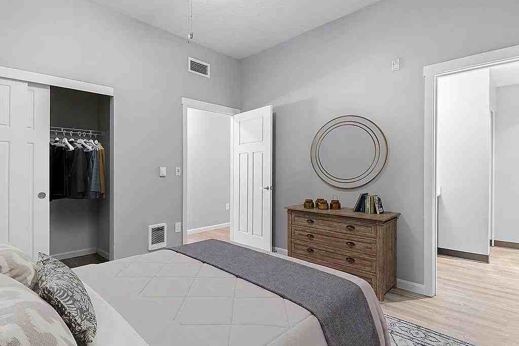 1563 Sw 172nd Ter - Photo 4 of 49