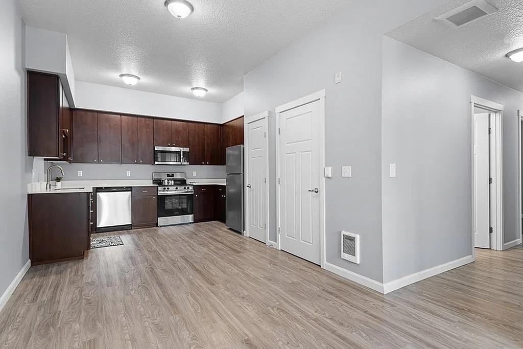 1563 Sw 172nd Ter - Photo 4 of 49