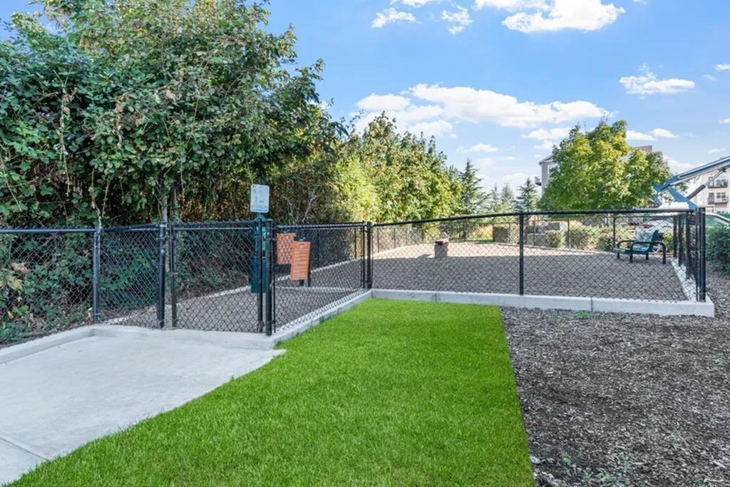 1563 Sw 172nd Ter - Photo 5 of 49