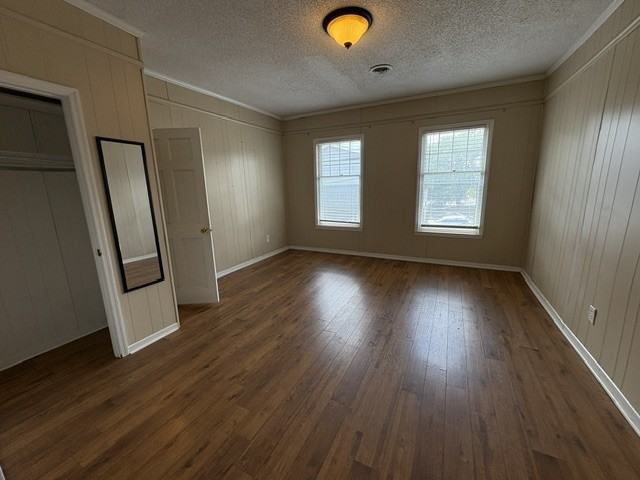 664 W 2nd St #1 - Photo 3 of 9