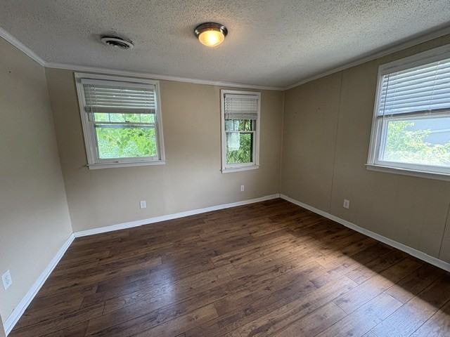 664 W 2nd St #1 - Photo 6 of 9