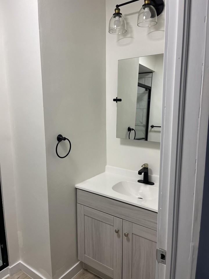 158 1-158 Pine Street #1