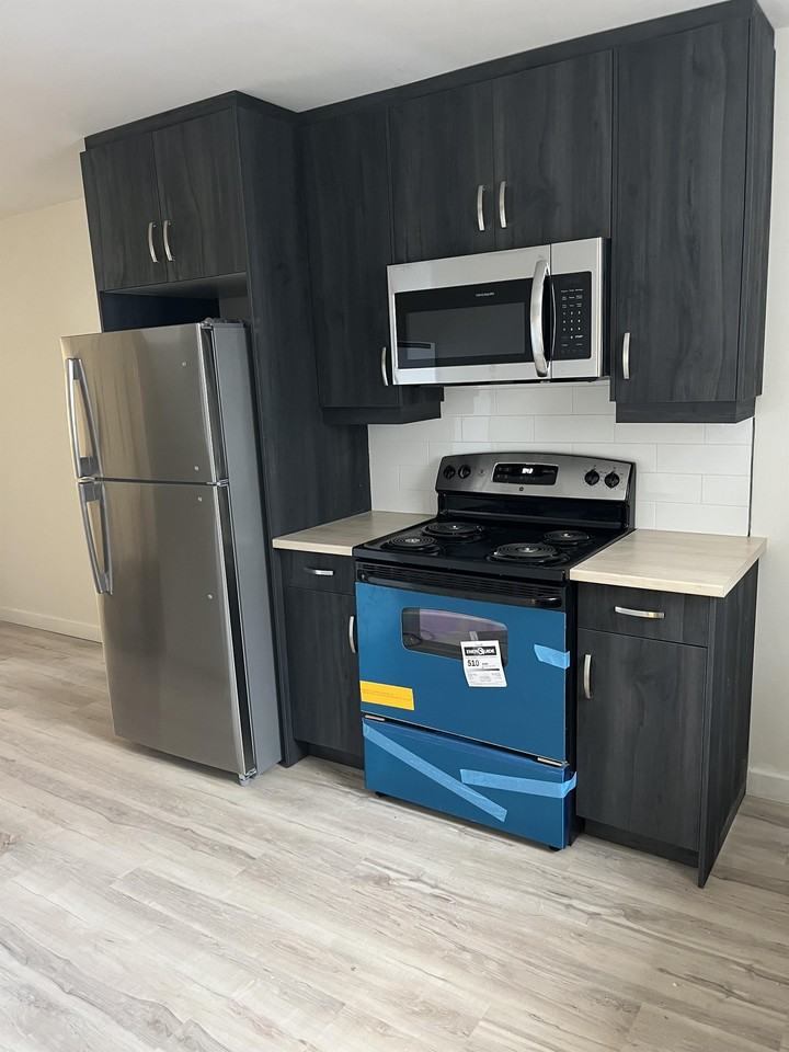 158 1-158 Pine Street #1 - Photo 4 of 23