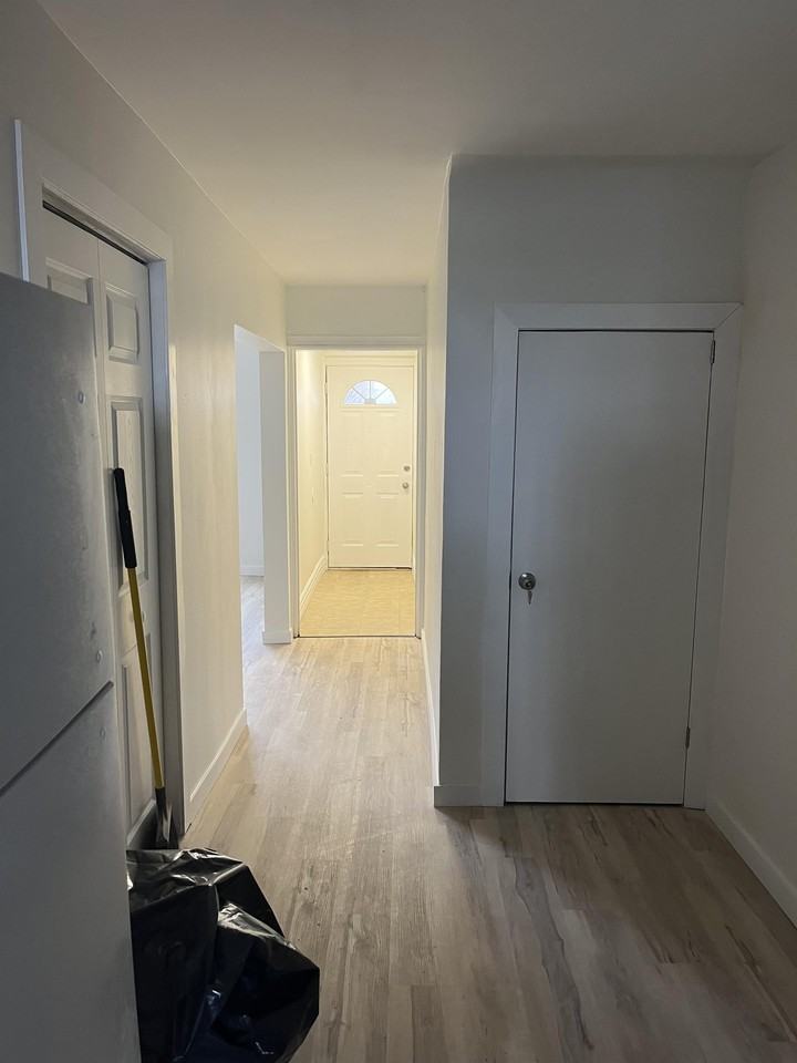 158 1-158 Pine Street #1 - Photo 5 of 23