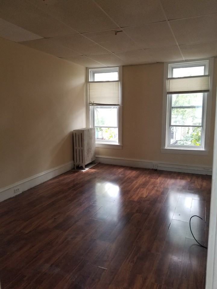 336 N 6th st3 #3 - Photo 2 of 10