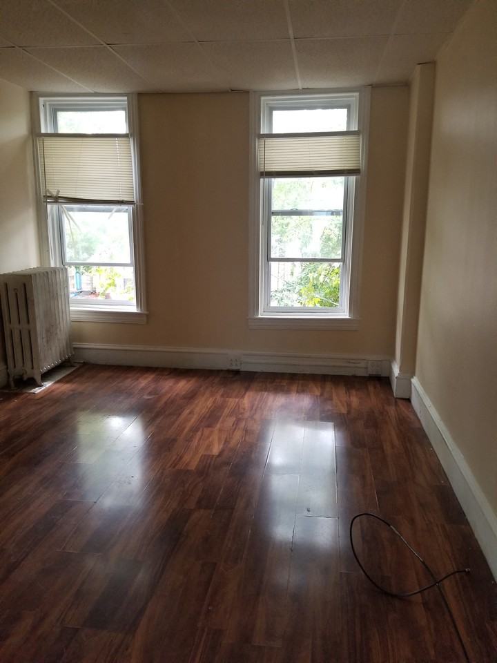 336 N 6th st3 #3 - Photo 4 of 10