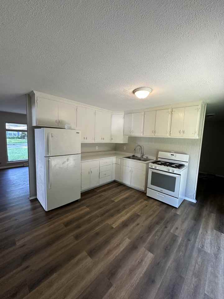 2303 Bramble Way #1 - Photo 4 of 14