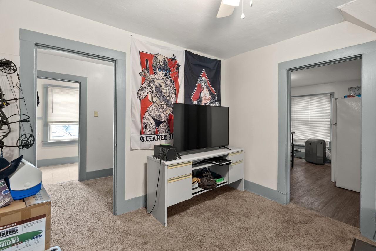 1106 Grand Ave #1 - Photo 7 of 12