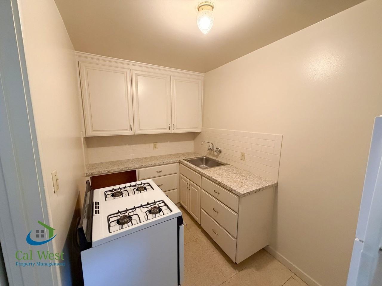 33 E Empire St #109 - Photo 5 of 8