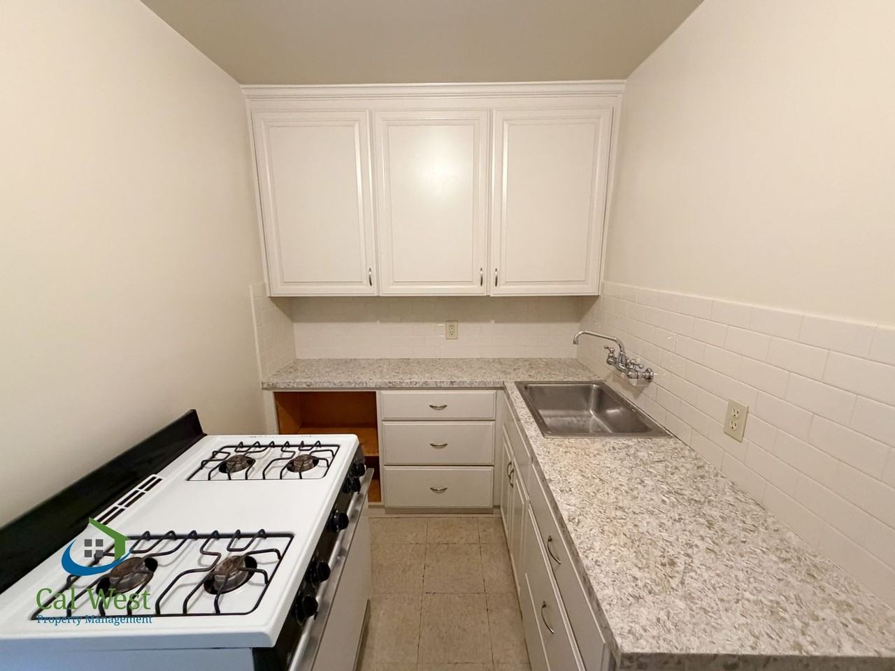 33 E Empire St #109 - Photo 6 of 8