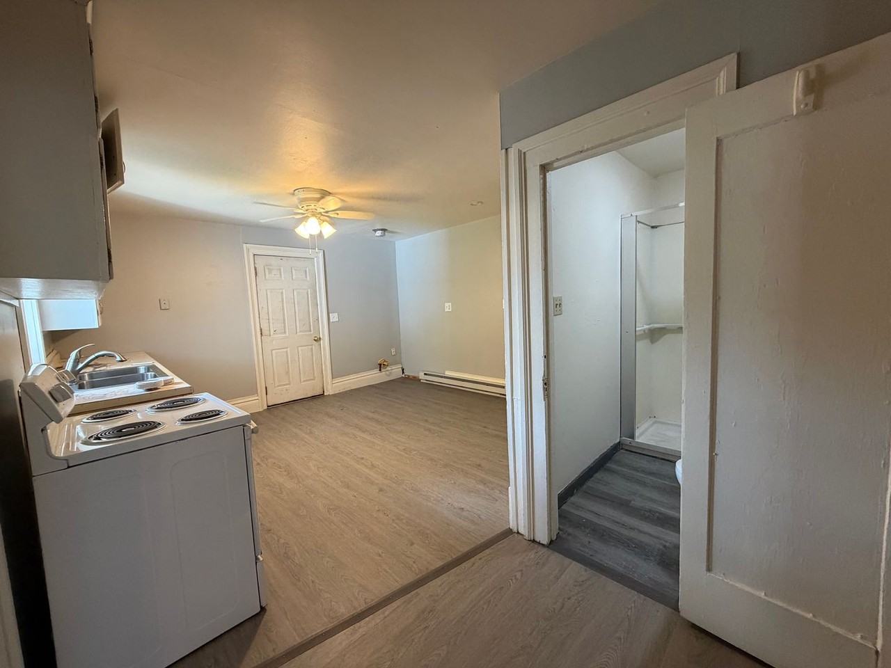 317 Fillmore St - Photo 3 of 8