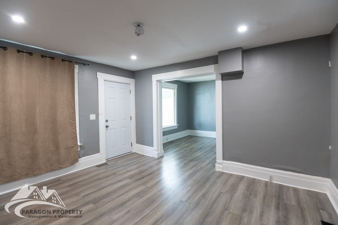 44 Lorne Ave #1 - Photo 2 of 9