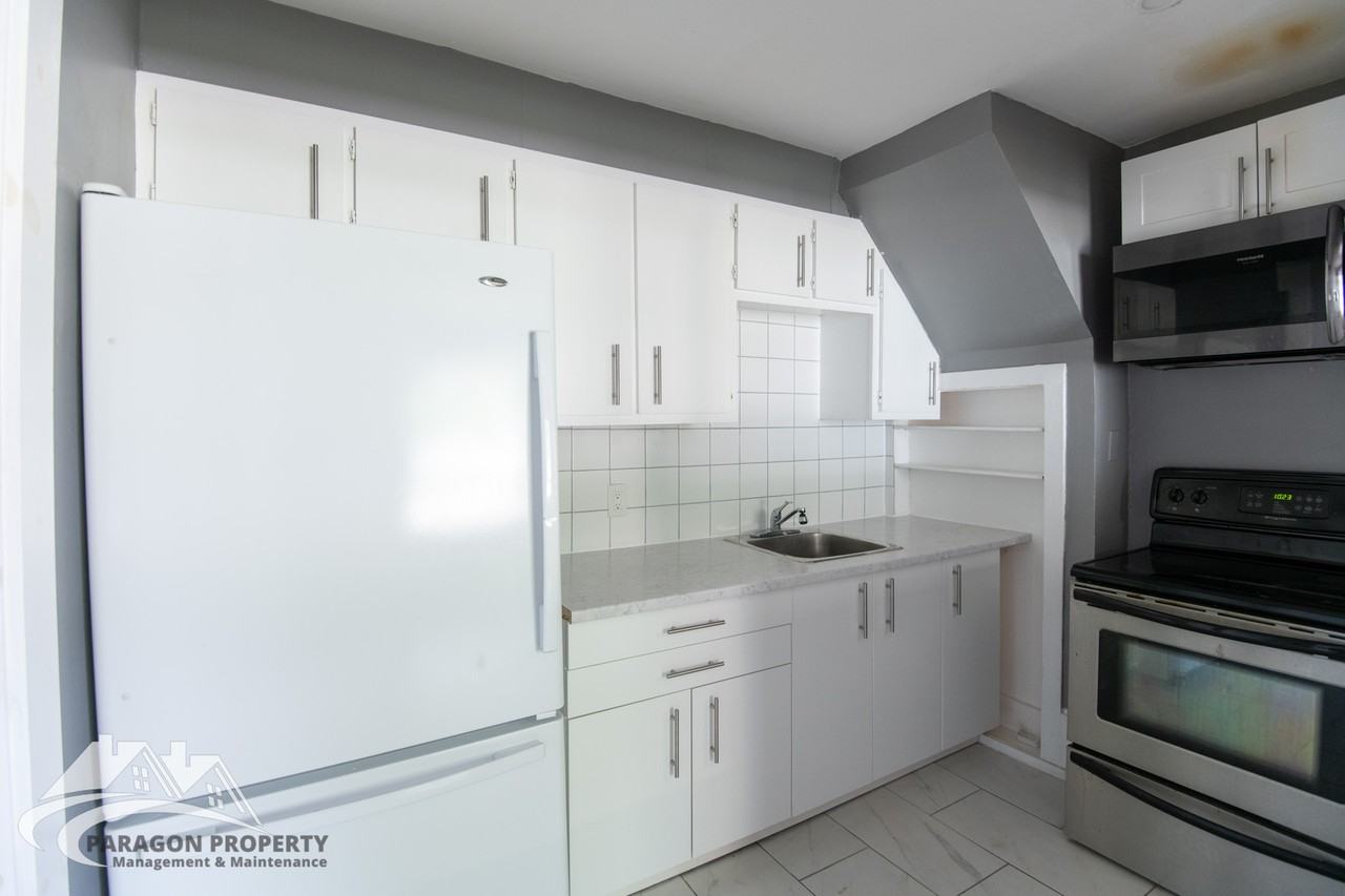 44 Lorne Ave #1 - Photo 4 of 9