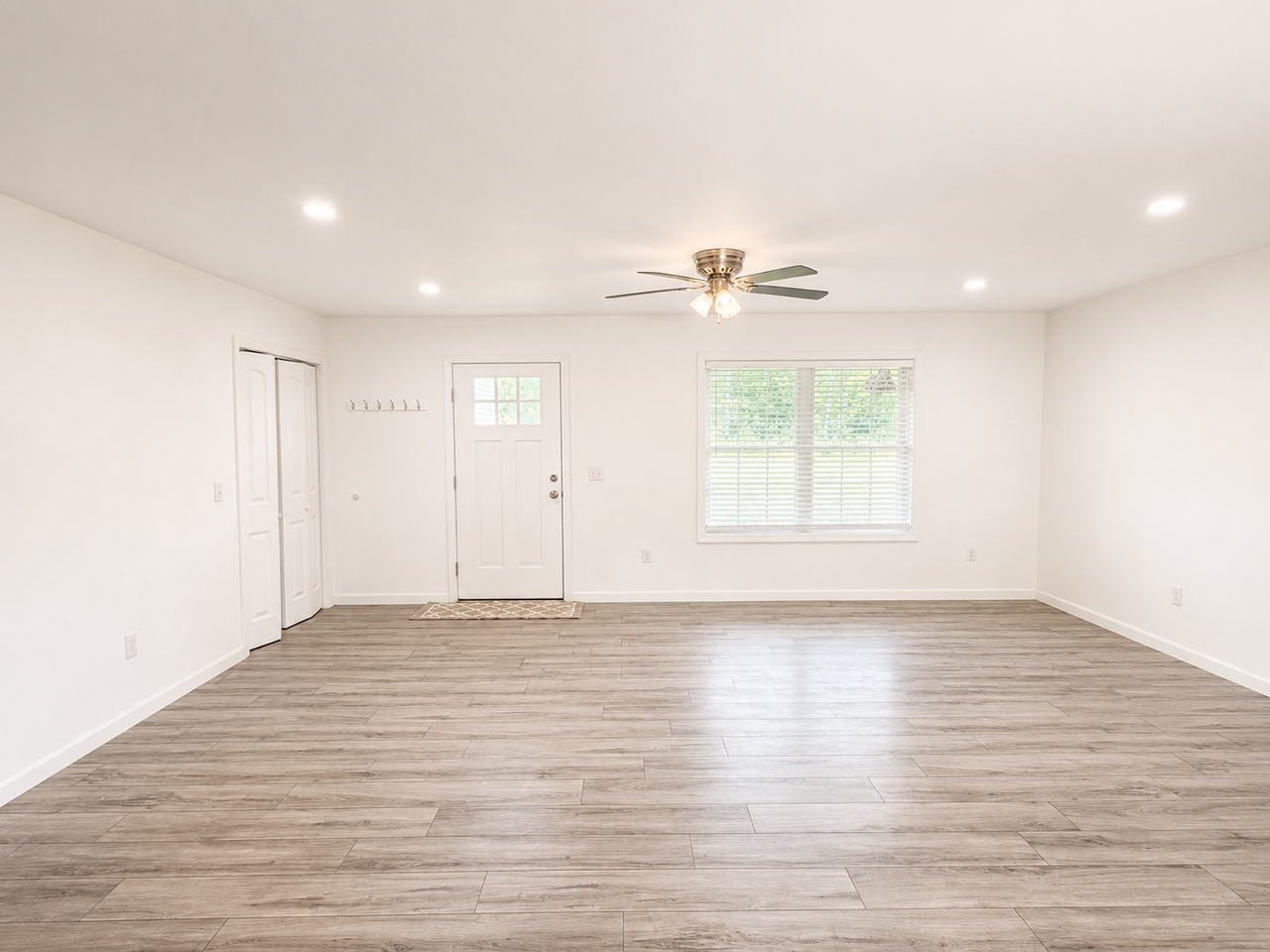 40 Doughty Blvd #1 - Photo 4 of 16