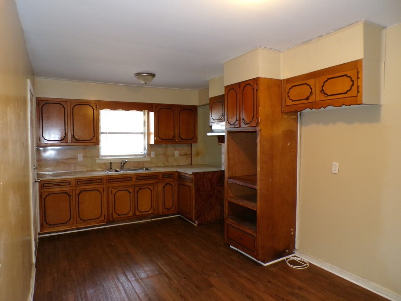 5709 Court H #1 - Photo 5 of 18