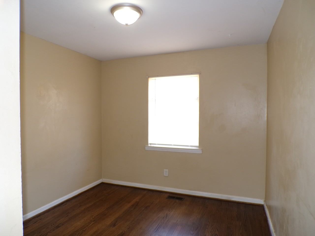 5709 Court H #1 - Photo 6 of 18