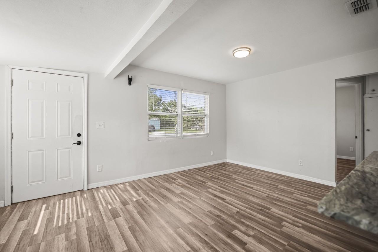 2601 16th Ave N #1 - Photo 2 of 16