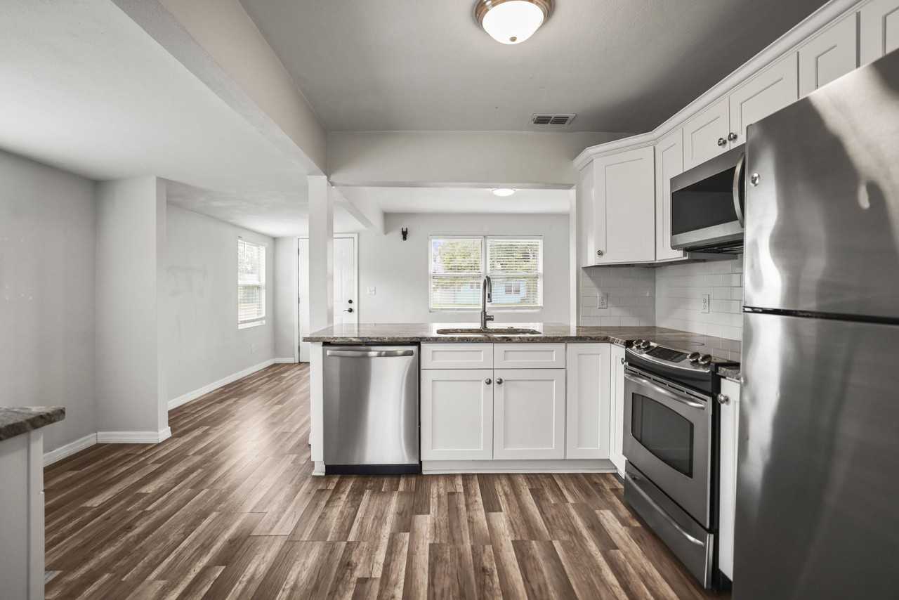 2601 16th Ave N #1 - Photo 5 of 16