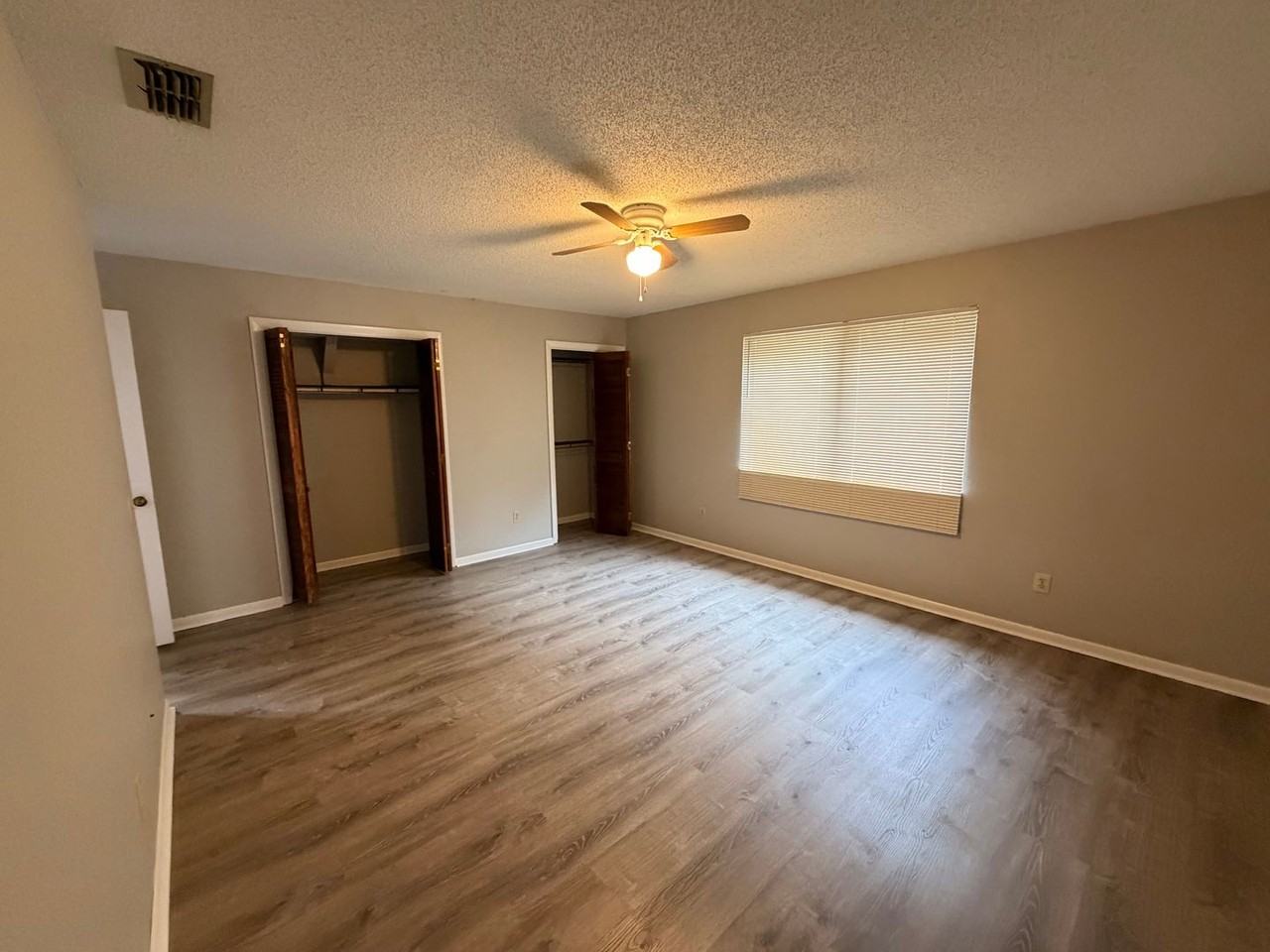 4403 Windergate Dr - Photo 3 of 13