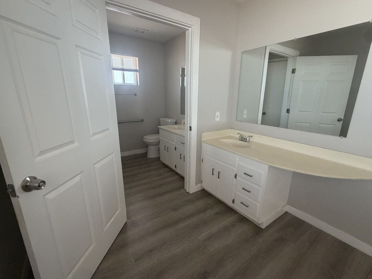 1505 N Evergreen St #119 - Photo 6 of 7