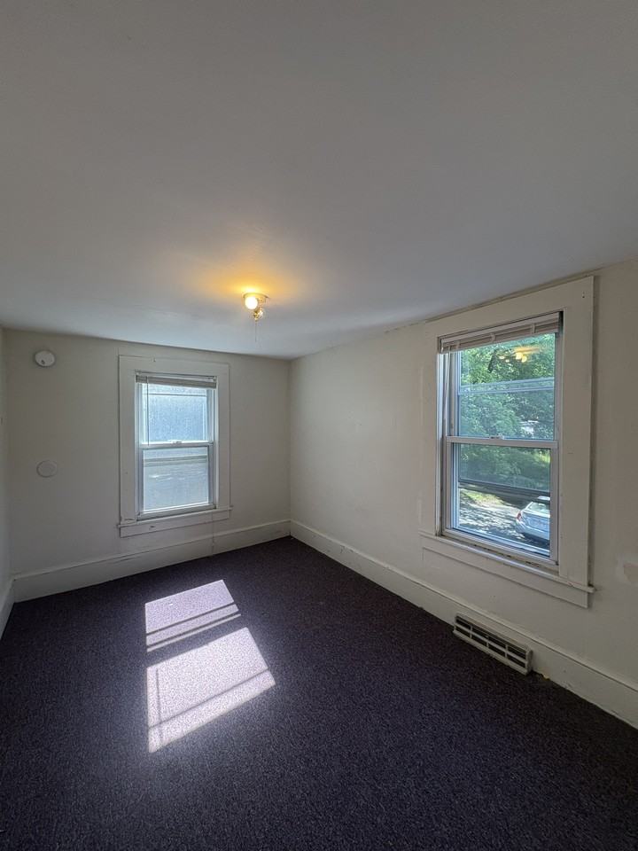 289 Pelham Rd #2 - Photo 5 of 8