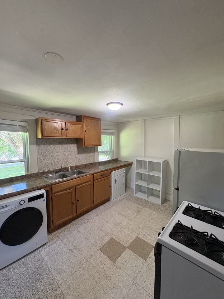 289 Pelham Rd #2 - Photo 6 of 8