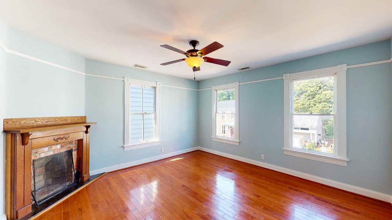 409 Dinwiddie St #C - Photo 2 of 10