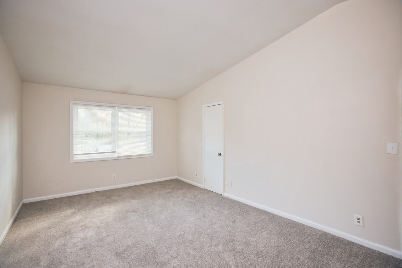 2157 Lenox Rd NEUnit C8 #C8 - Photo 3 of 12
