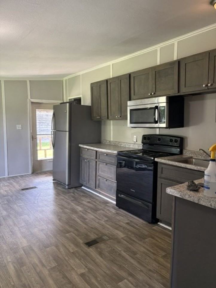 2169 Hatcher Rd - Photo 4 of 6