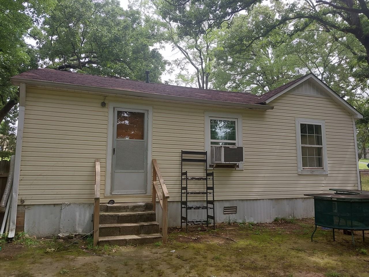7005 Hindman Park Way - Photo 2 of 10