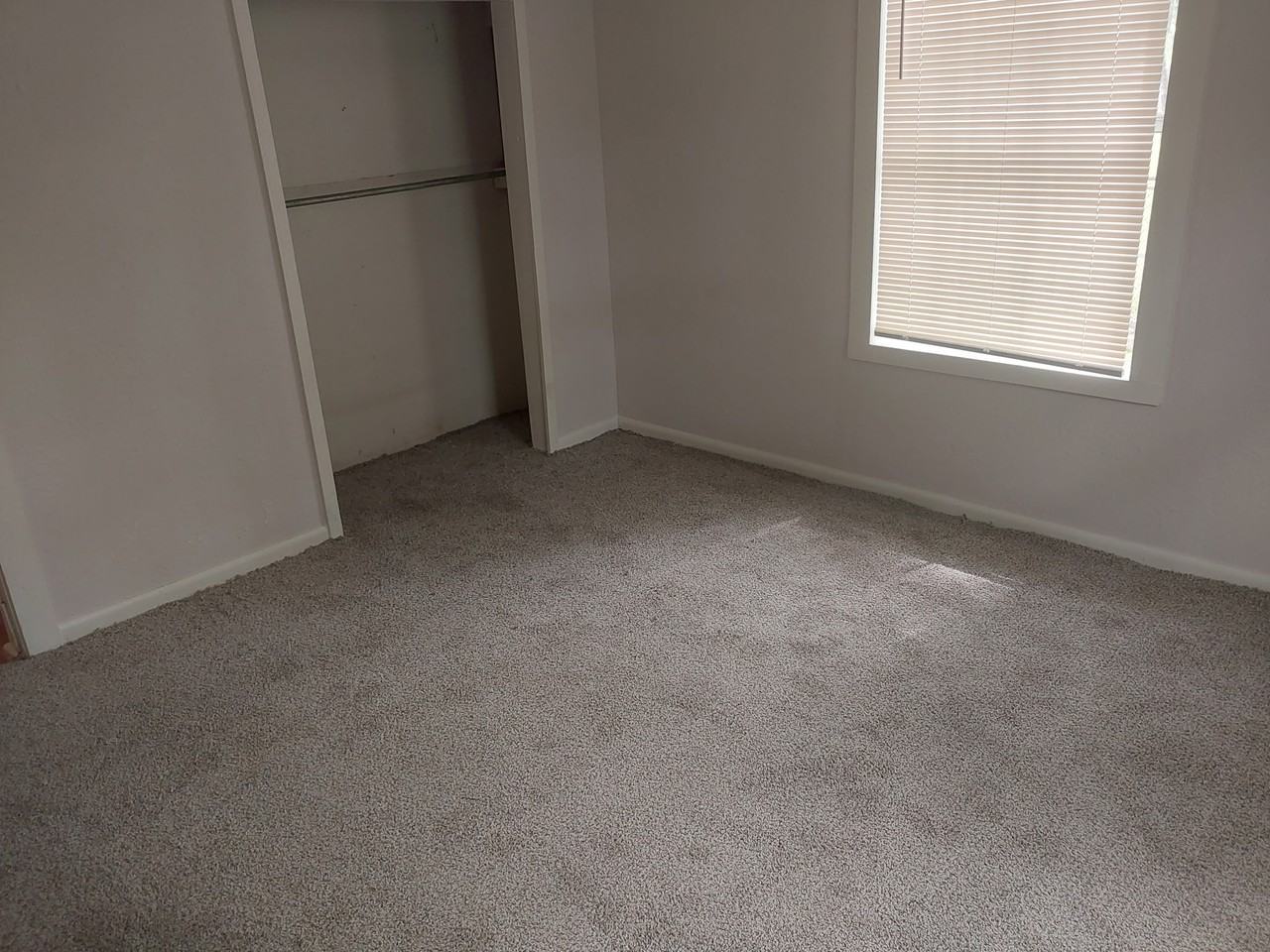 7005 Hindman Park Way - Photo 6 of 10