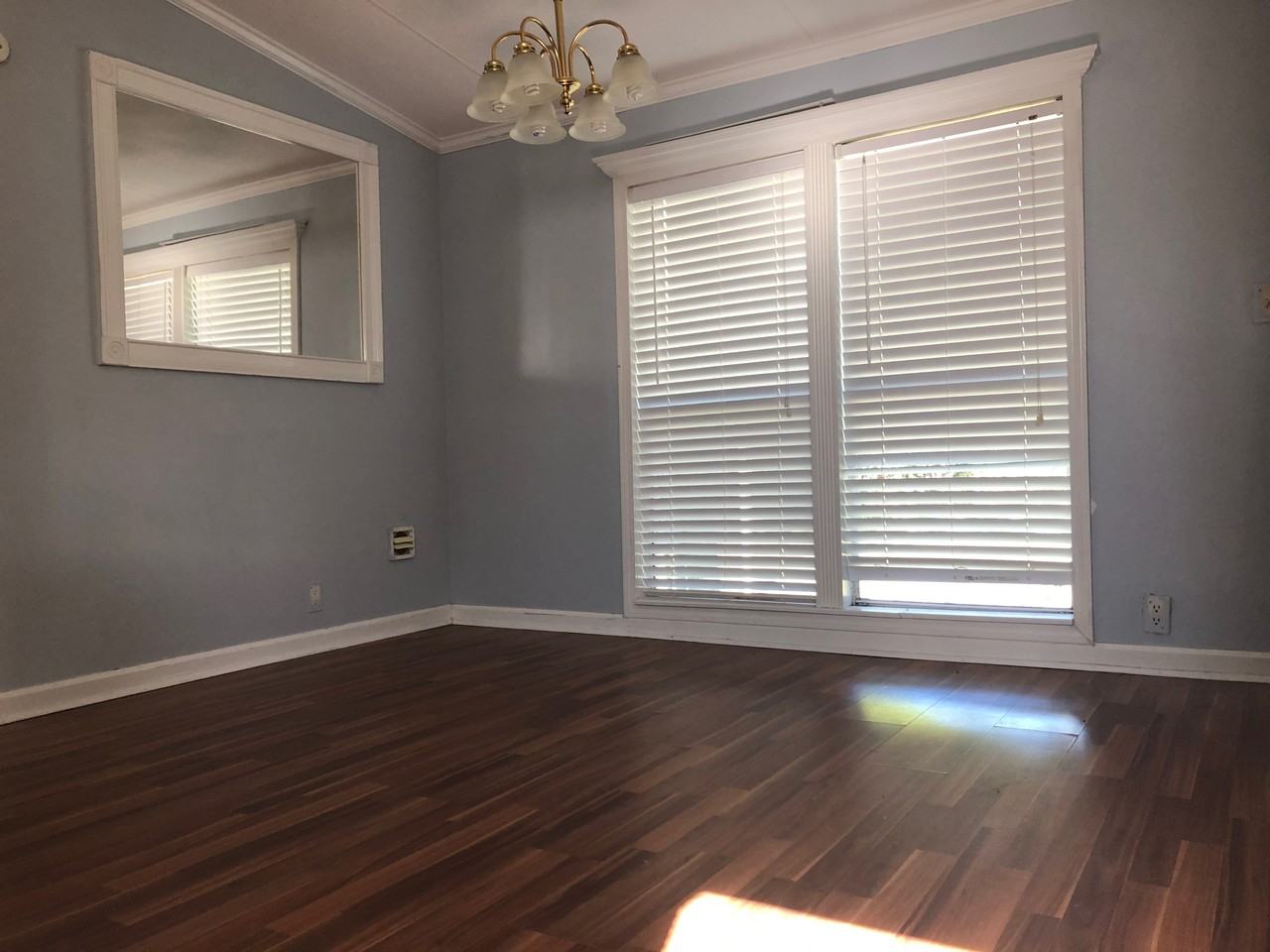 111 Washington Dr Ne - Photo 4 of 5