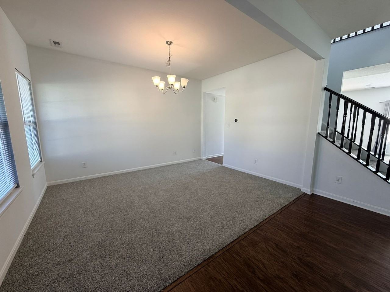 1321 Horse Shoe Bnd - Photo 3 of 32