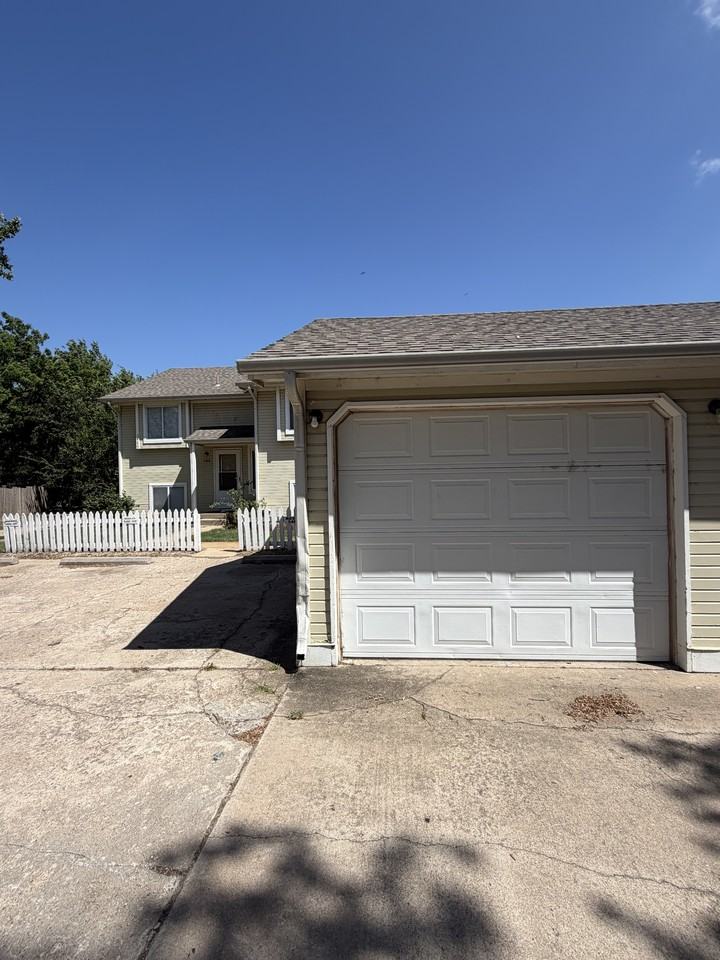 5480 S Gold St #1 - Photo 2 of 26