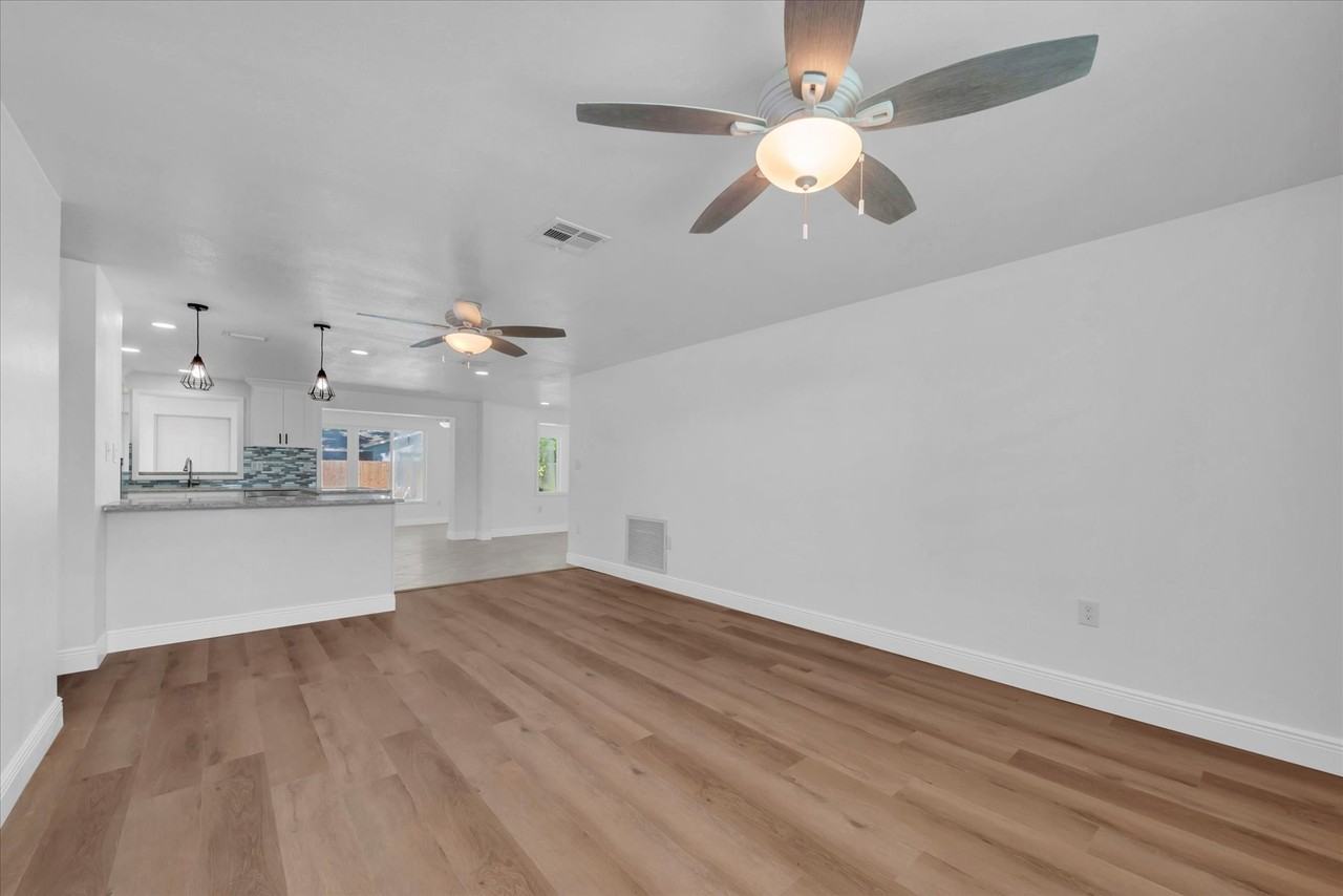 5600 Bayou Grande Blvd Ne #1 - Photo 6 of 34