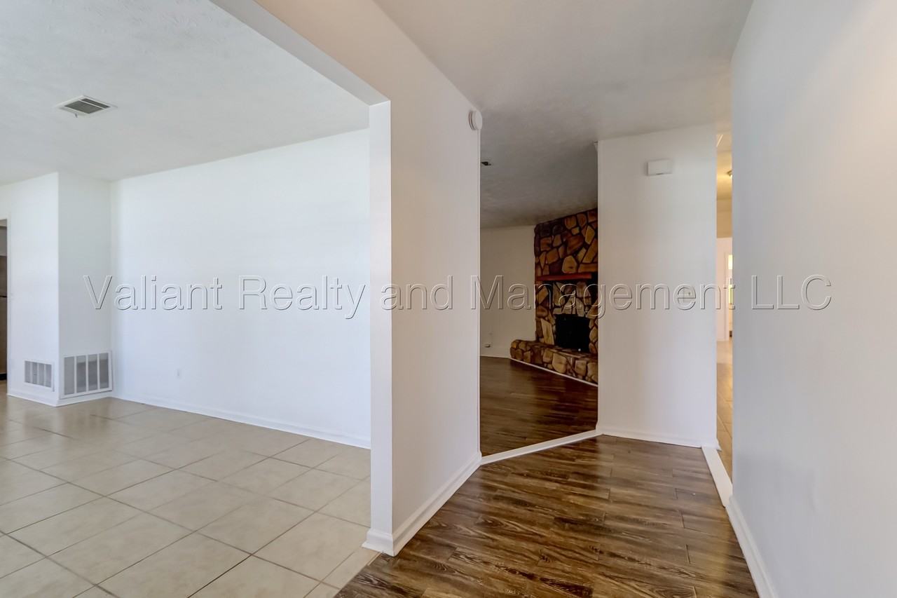 166 Vanderford Rd W #1 - Photo 5 of 41