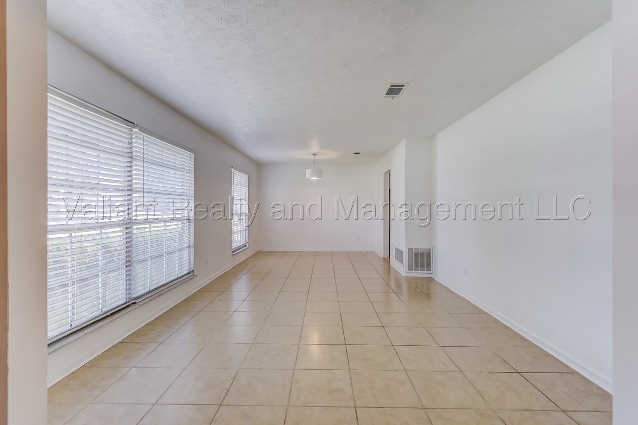 166 Vanderford Rd W #1 - Photo 7 of 41